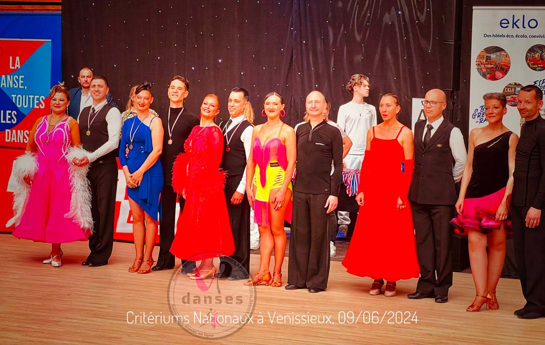 Virginie et Philippe (VP DANSES) sur le podium à la 3e place du 16e Trophée Vénissian à Vénissieux, compétition FFD 2024 en catégorie Seniors II Standards