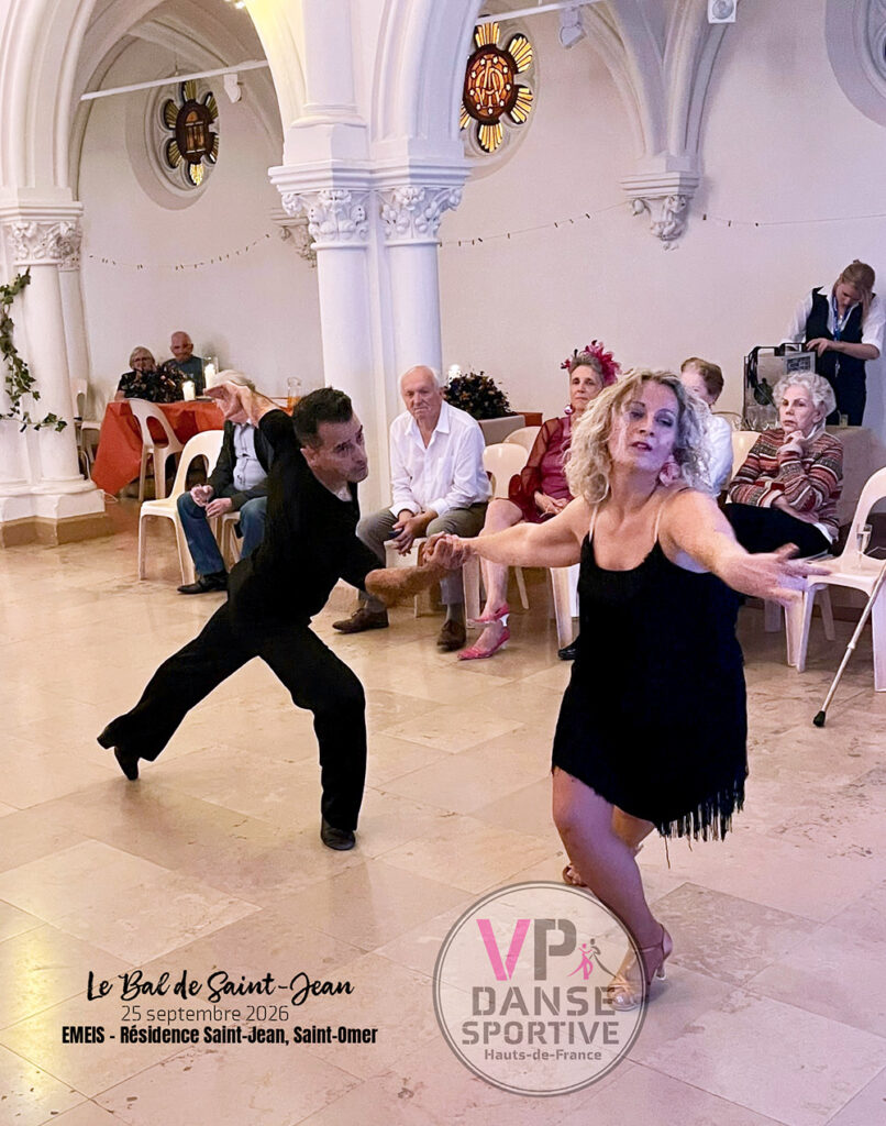 Animations et démonstrations de danse pour vos événements 1 Virginie et Philippe dansent une rumba lors du Bal de Saint-Jean à Saint-Omer.