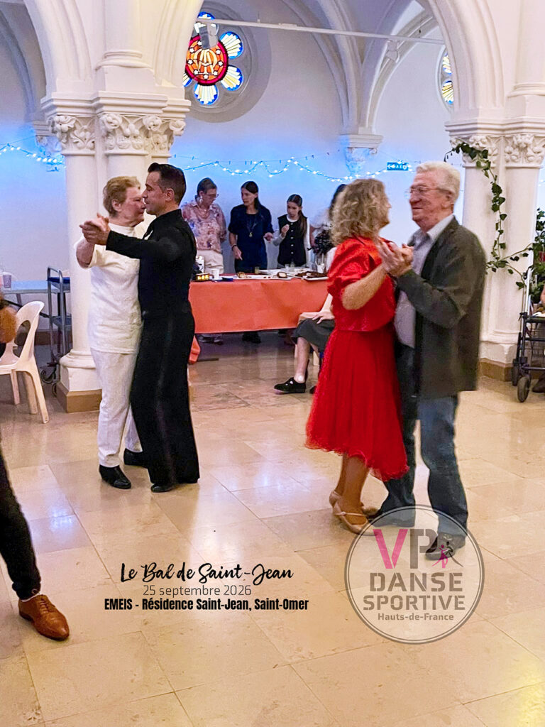 Danse avec les résidents au Bal de Saint-Jean – VP DANSES Philippe et Virginie dansent avec des résidents de la Résidence Saint-Jean emeis à Saint-Omer.